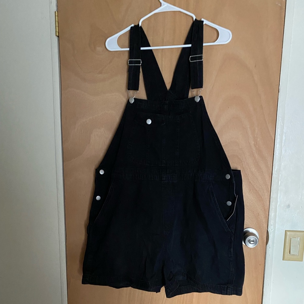 Black denim overalls 🖤